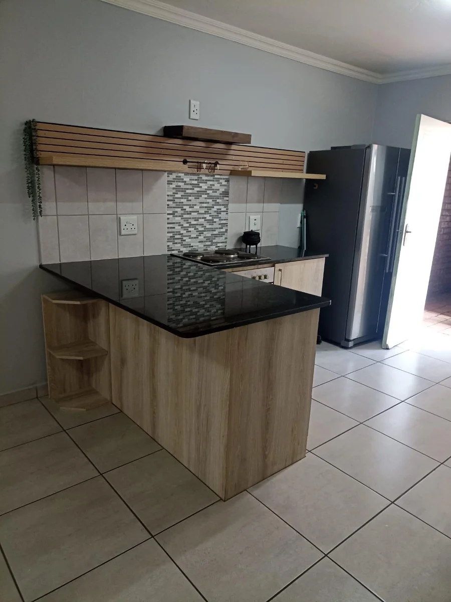 SOLE MANDATE!!<br/><br/>BEAUTIFUL GROUND FLOOR SIMPLEX 4 SALE IN MONTANA!!!!