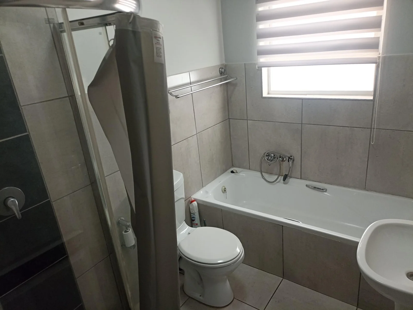 SOLE MANDATE!!<br/><br/>BEAUTIFUL GROUND FLOOR SIMPLEX 4 SALE IN MONTANA!!!!
