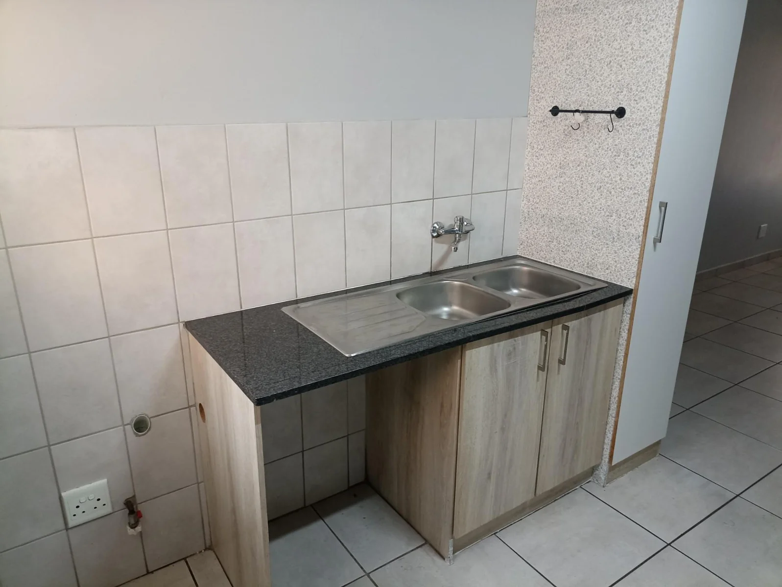 SOLE MANDATE!!<br/><br/>BEAUTIFUL GROUND FLOOR SIMPLEX 4 SALE IN MONTANA!!!!