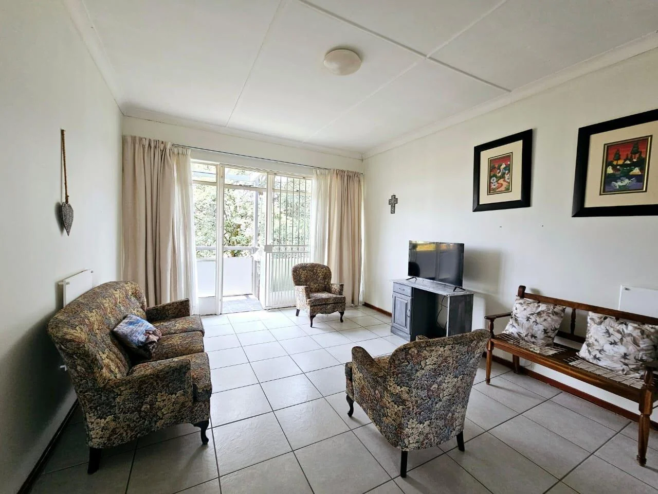 Big & Sunny Flat For Sale!
