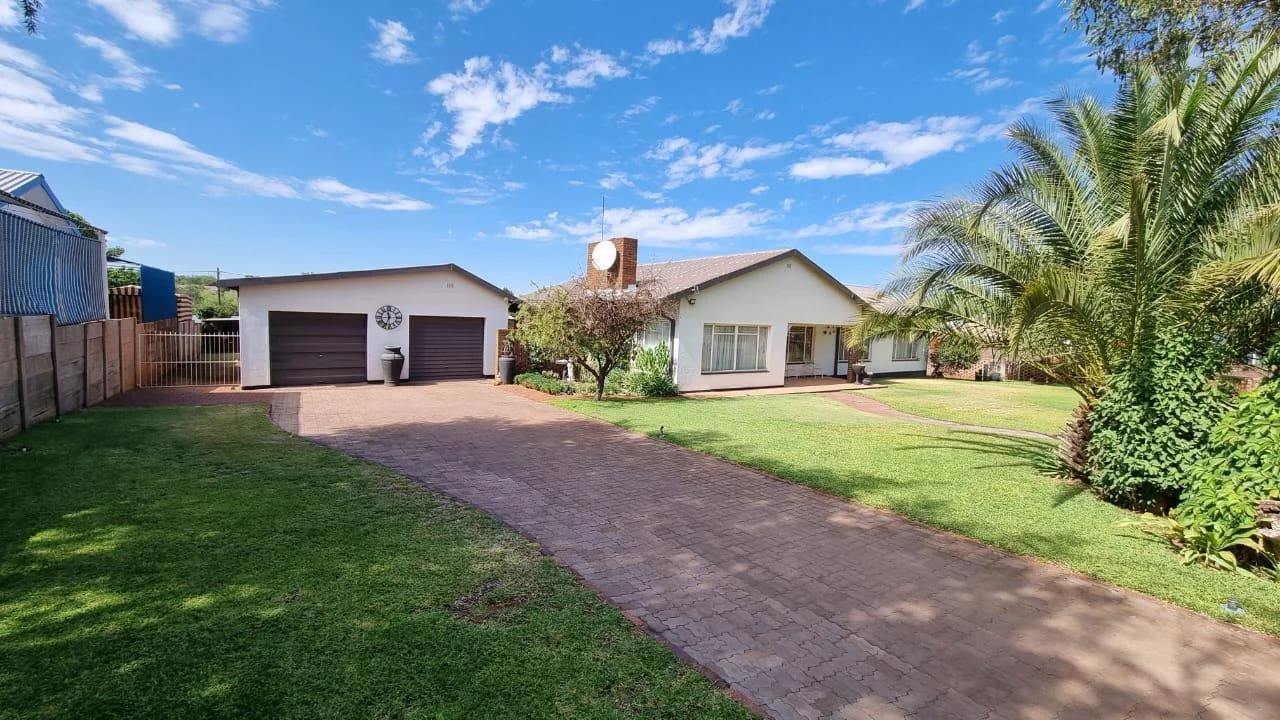 4 bedroom House for sale in Postmasburg