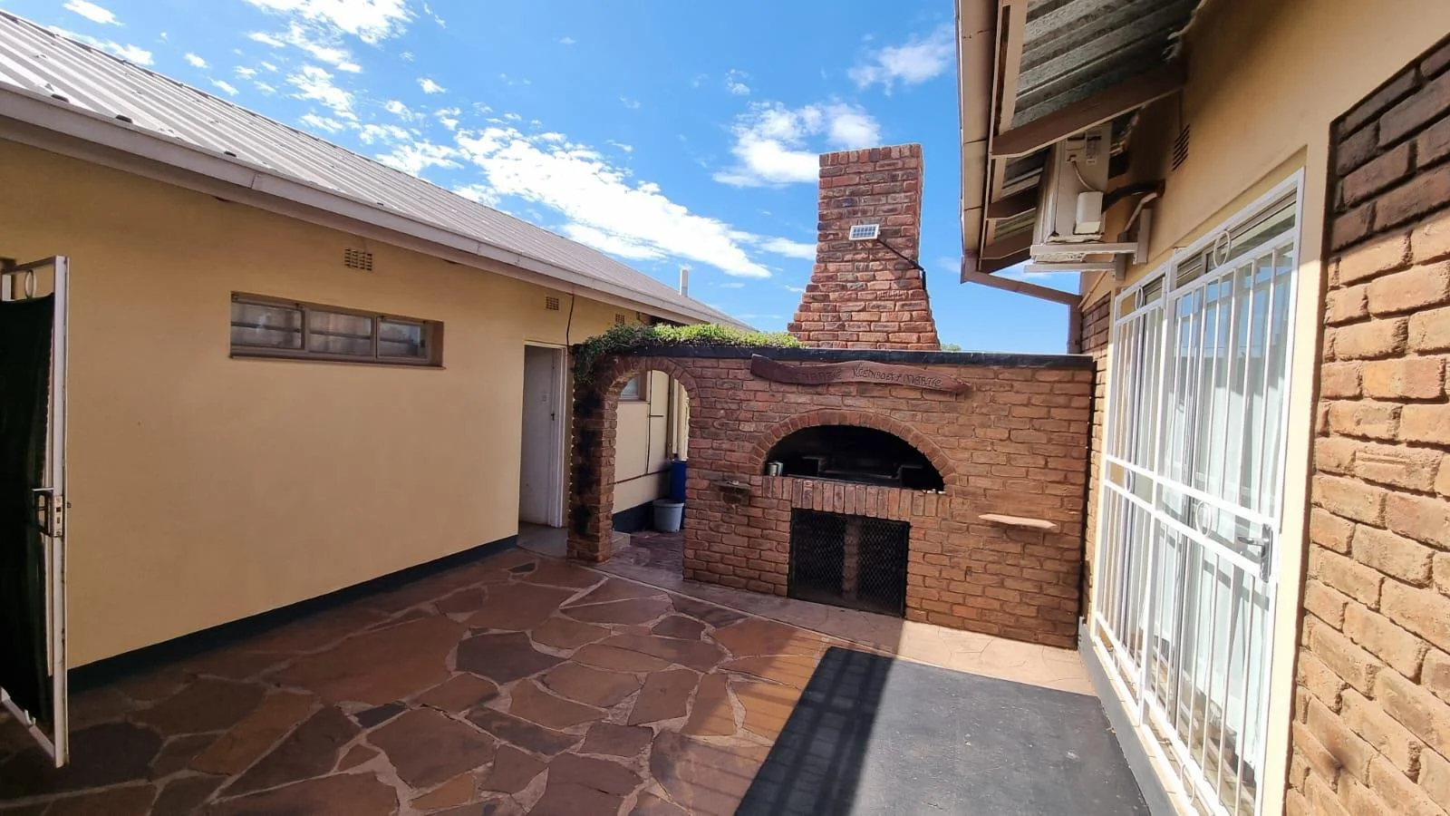 4 bedroom House for sale in Postmasburg