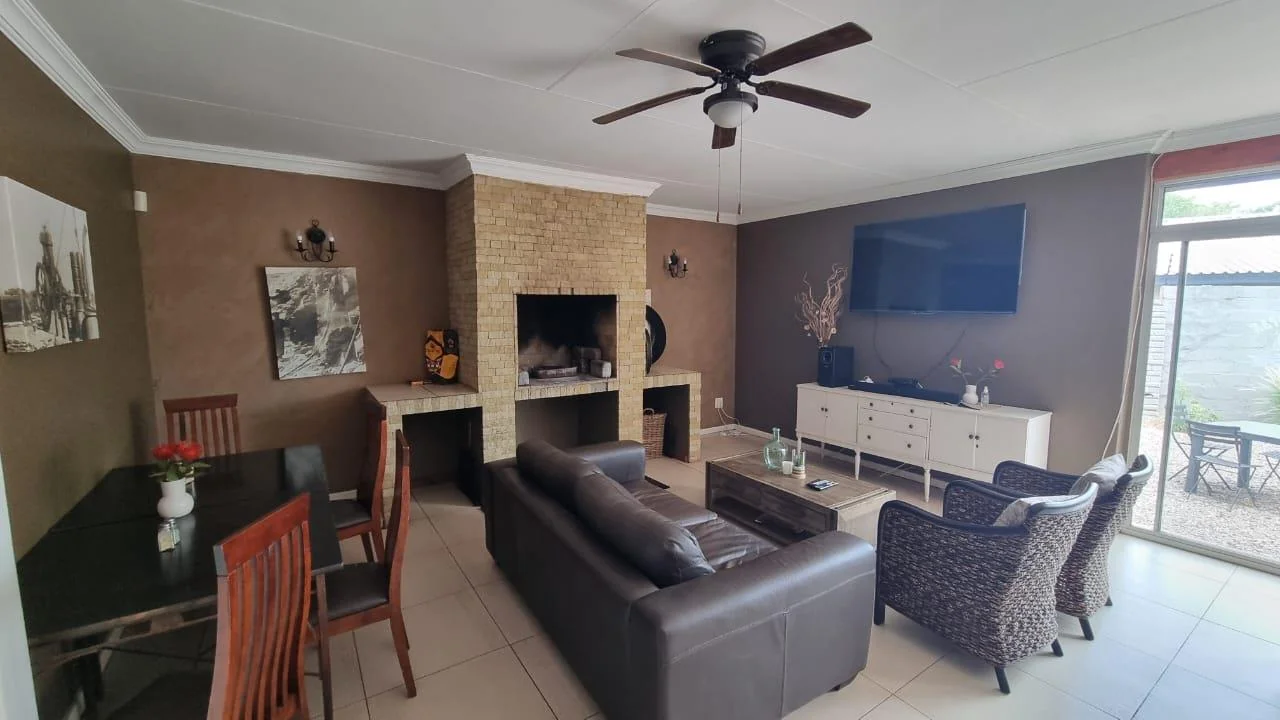 Luxury Guesthouse for sale in Postmasburg.