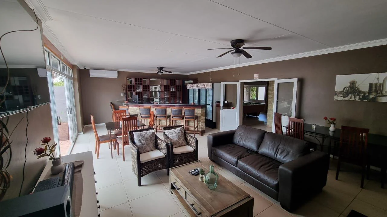 Luxury Guesthouse for sale in Postmasburg.