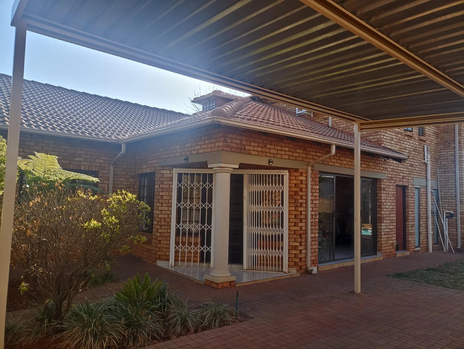 BEAUTIFUL FAMILY HOME TO LET IN MONTANA!!