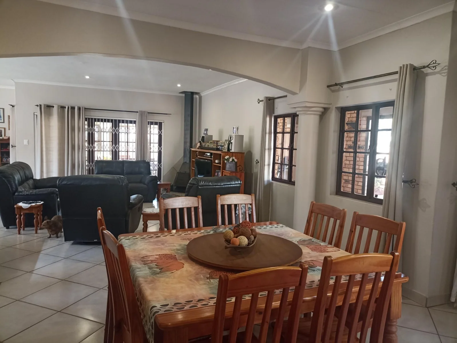 BEAUTIFUL FAMILY HOME TO LET IN MONTANA!!