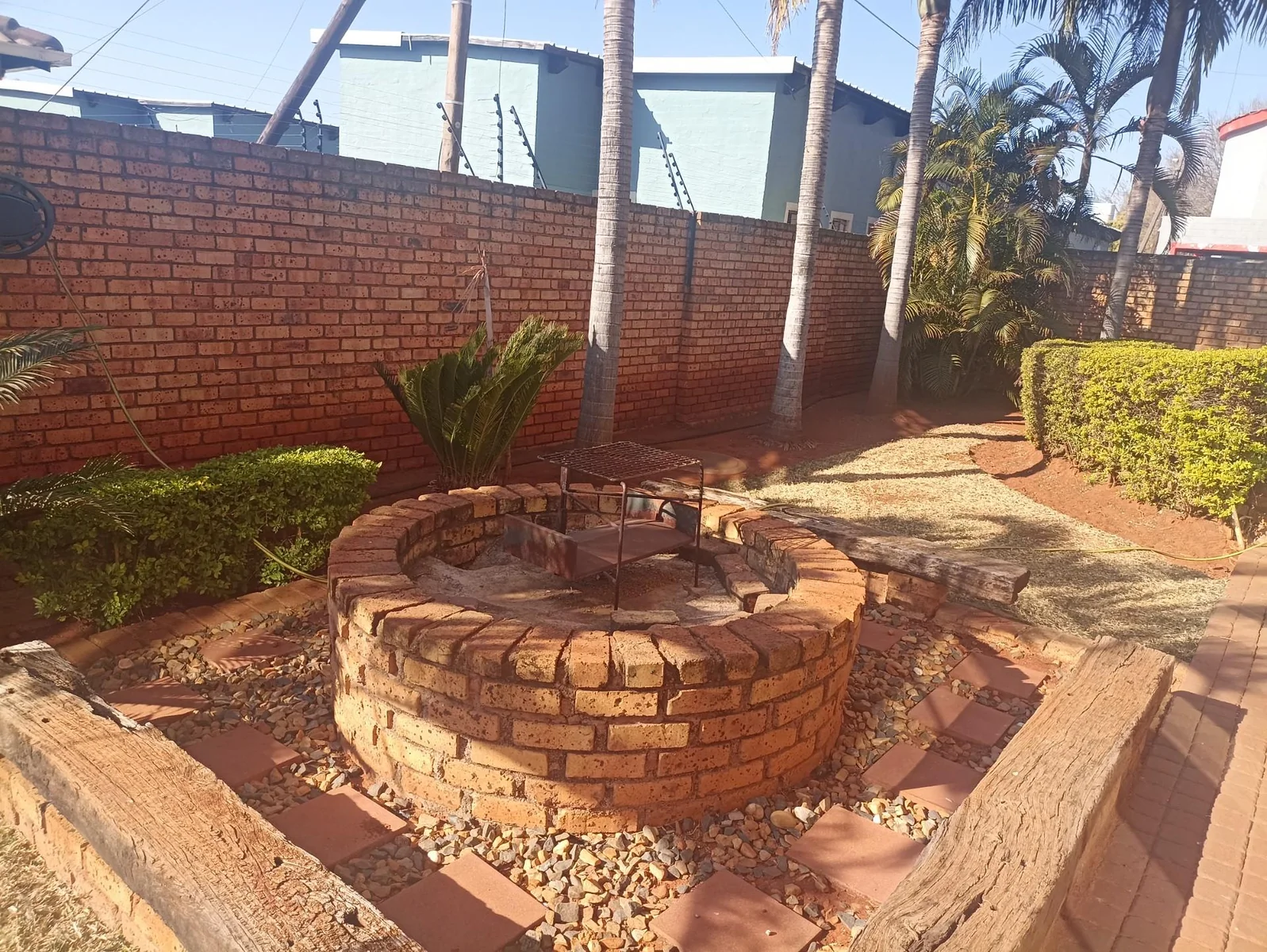 BEAUTIFUL FAMILY HOME TO LET IN MONTANA!!