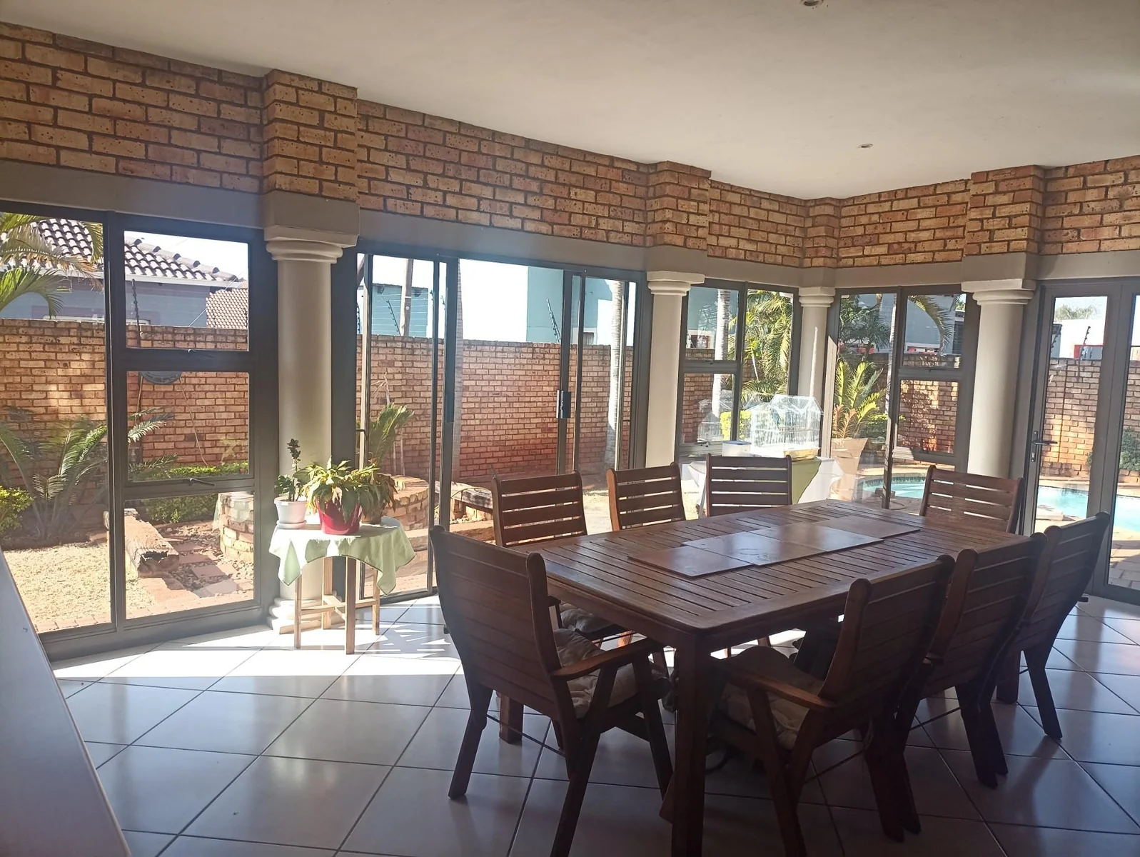 BEAUTIFUL FAMILY HOME TO LET IN MONTANA!!