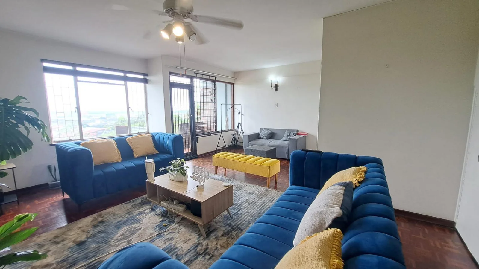 Spacious 3 bedroom apartment in Effluent Location