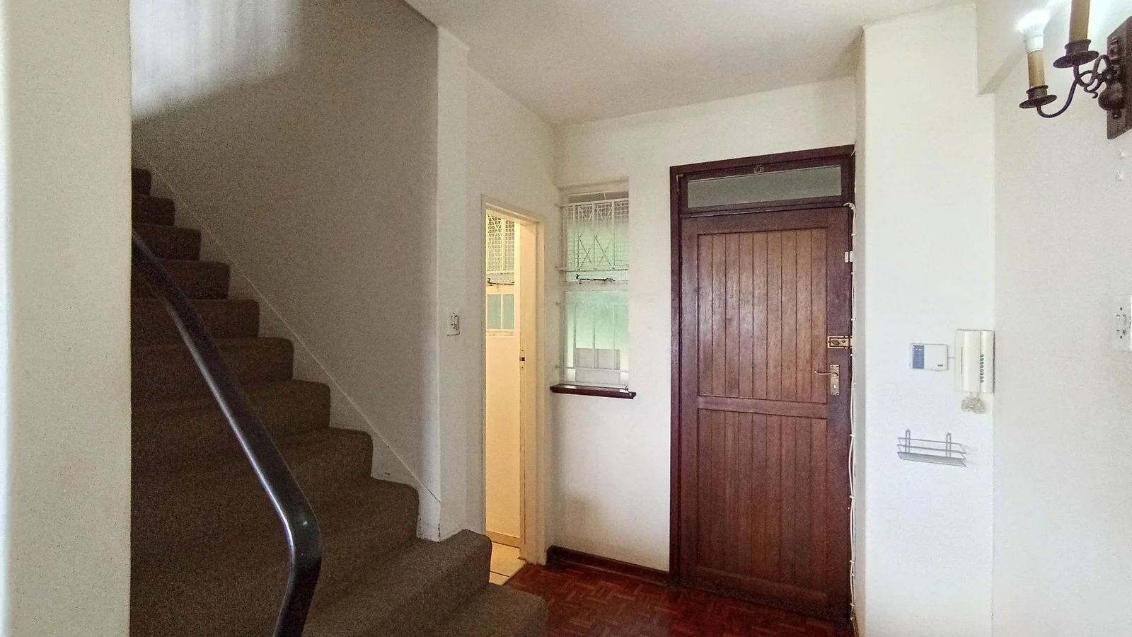 Spacious 3 bedroom apartment in Effluent Location