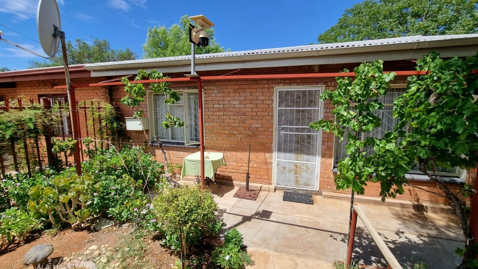 For Sale: 2 Bedroom Townhouse in Olifantshoek<br/>