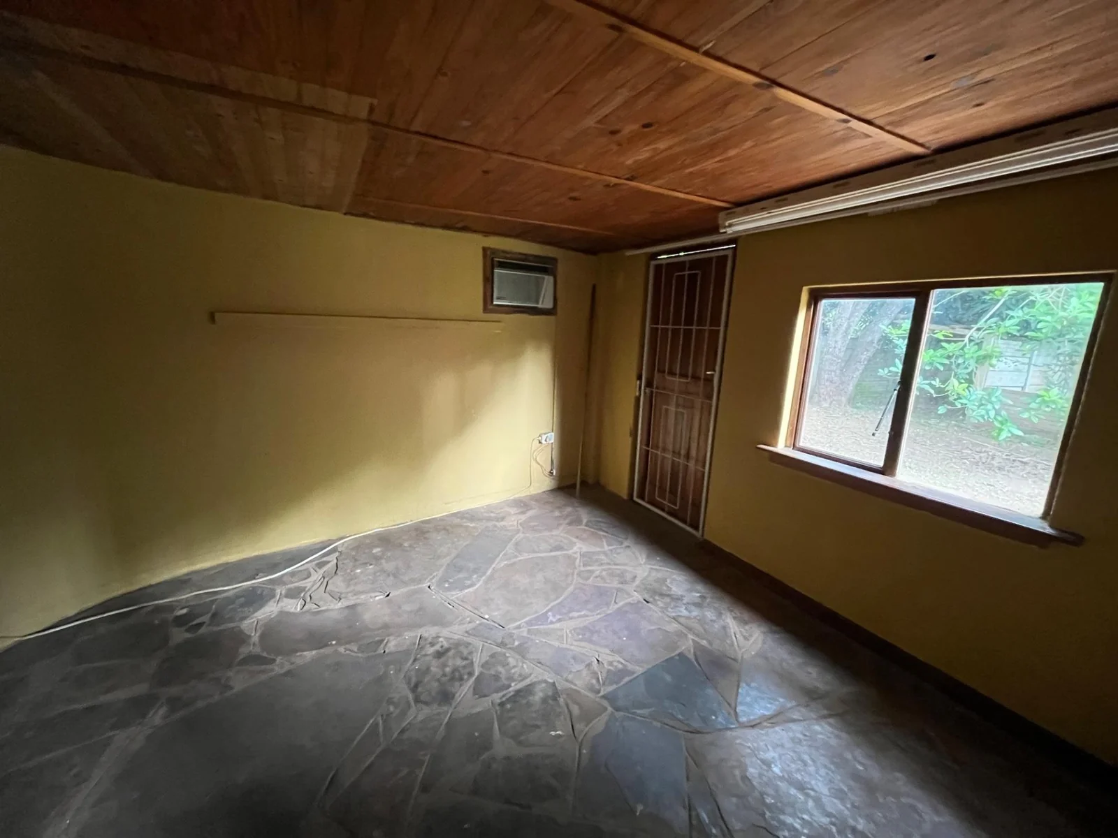 Fixer-Upper with Income Potential in Golfview Park, Kwambonambi.