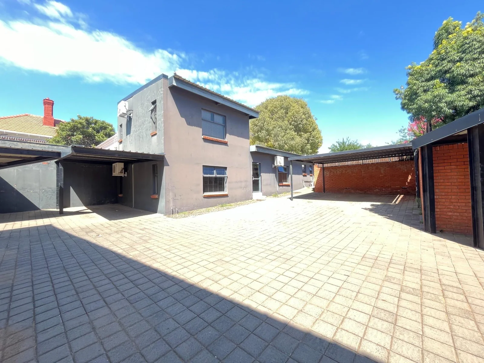 Perfectly located, modern commercial property with stable income