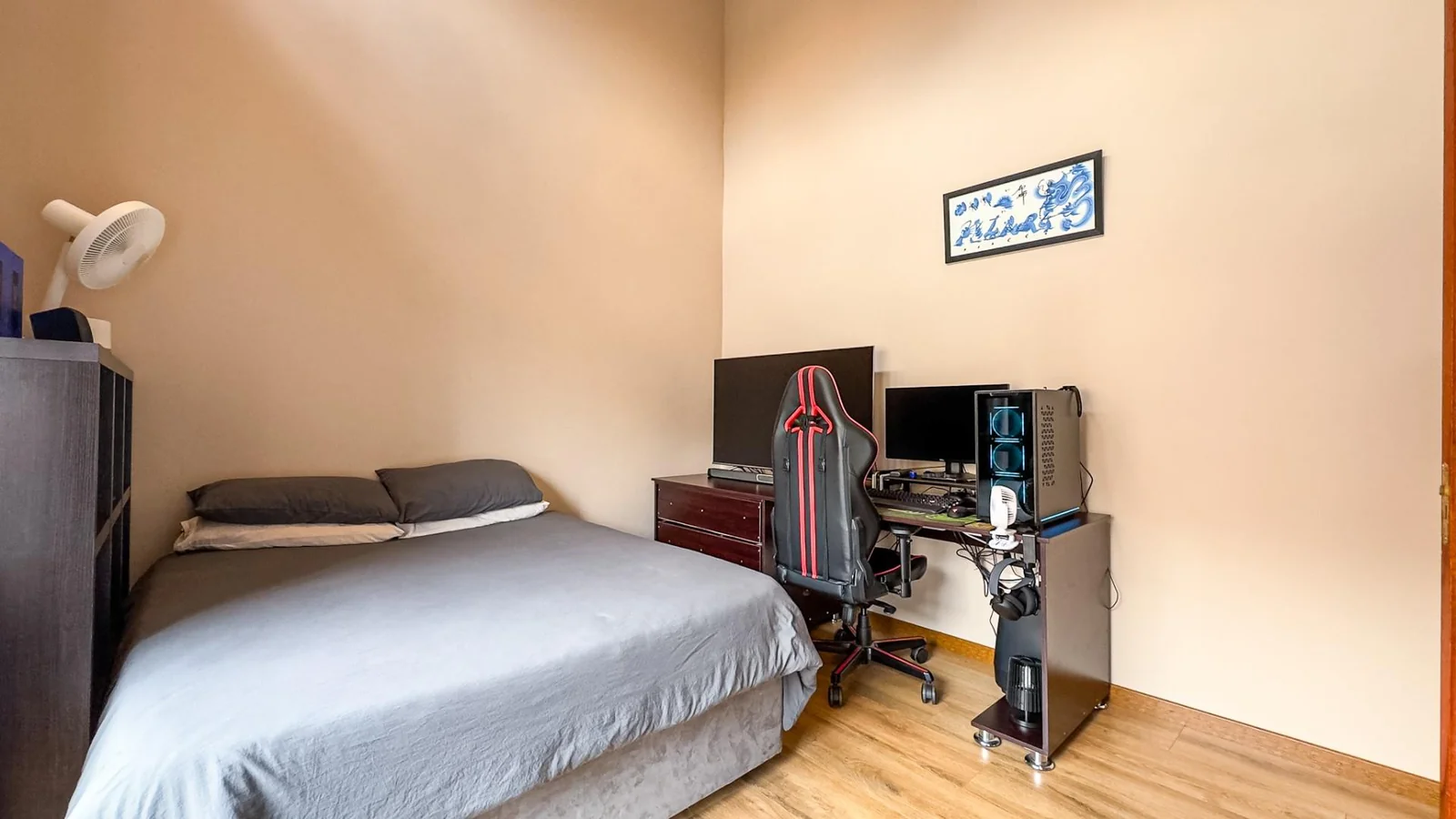 NEAT FAMILY HOME LOCATED IN A QUIET CUL-DE-SAC:   NEAR AN ACCESS GATE <br/>IN MIDSTREAM PROPER, YOU WILL BE AMAZED AT THE SPACE OF THE GARDENS.