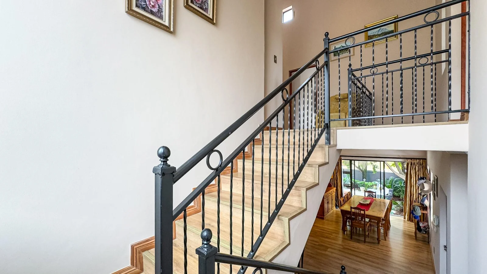 NEAT FAMILY HOME LOCATED IN A QUIET CUL-DE-SAC:   NEAR AN ACCESS GATE <br/>IN MIDSTREAM PROPER, YOU WILL BE AMAZED AT THE SPACE OF THE GARDENS.