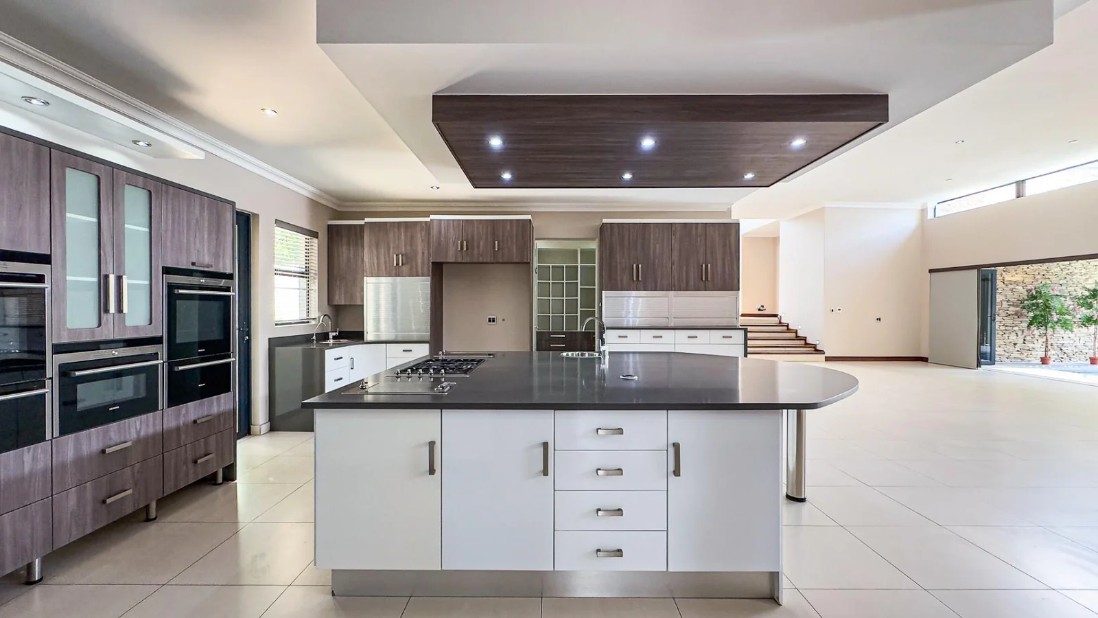 A  GRAND AFFAIR IN MIDLANDS ESTATE