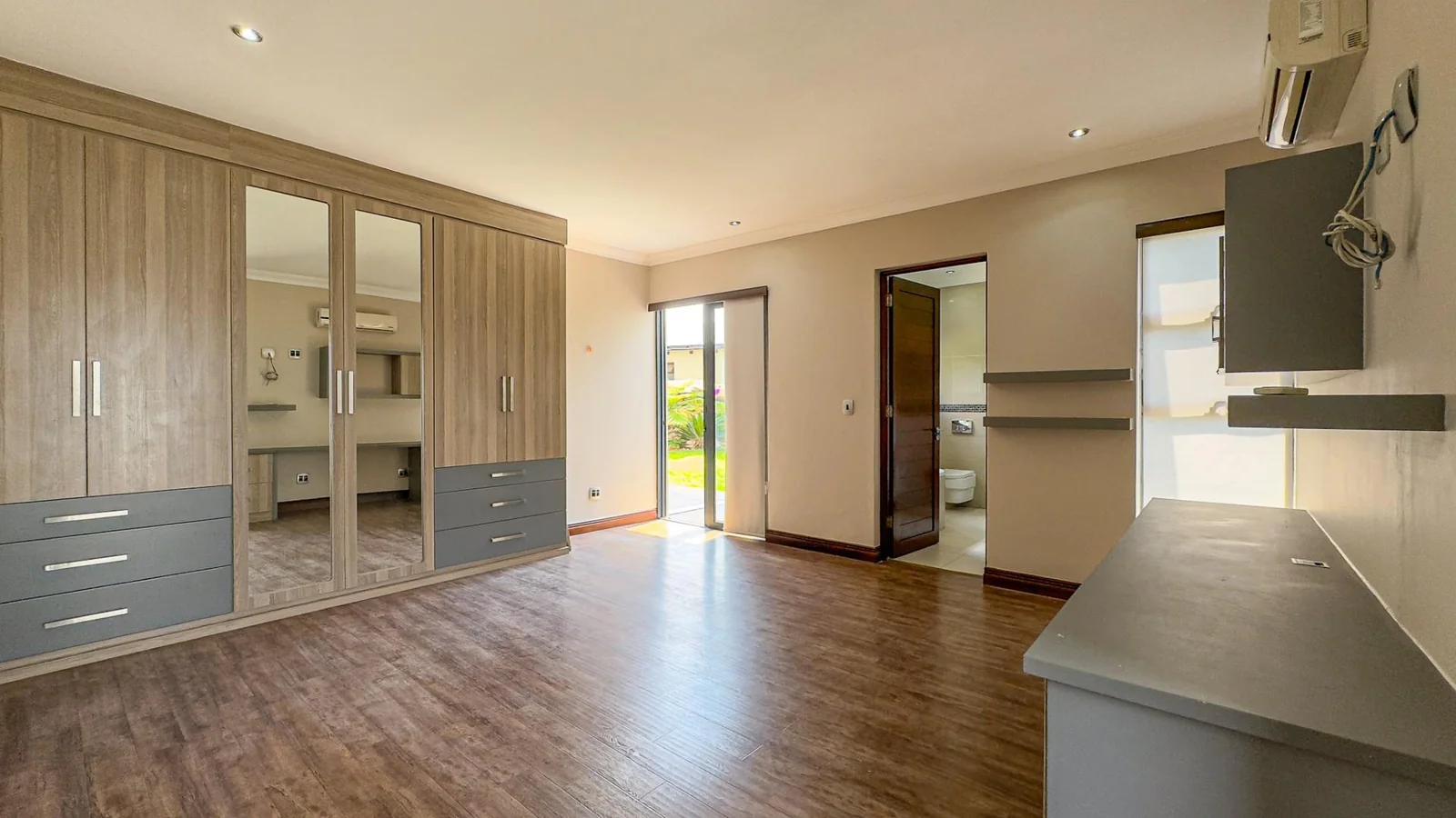 A  GRAND AFFAIR IN MIDLANDS ESTATE