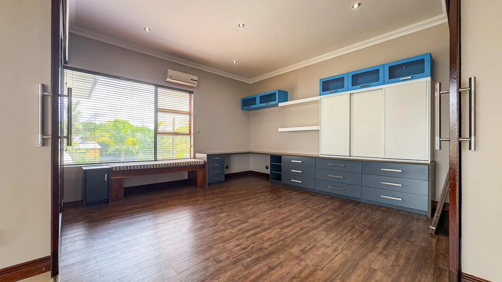 A  GRAND AFFAIR IN MIDLANDS ESTATE