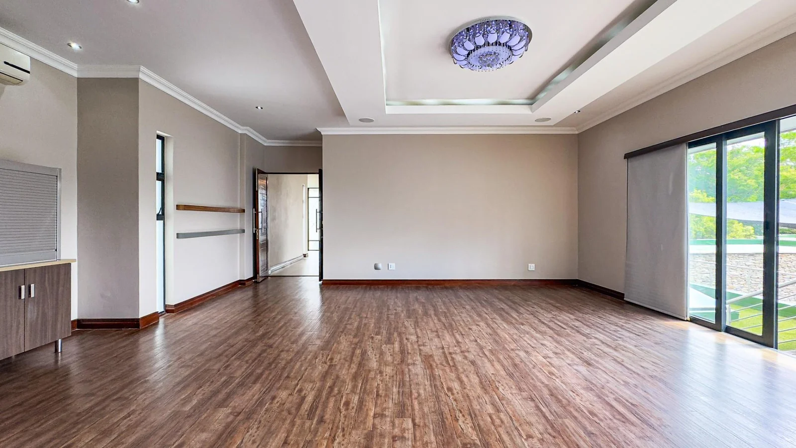 A  GRAND AFFAIR IN MIDLANDS ESTATE