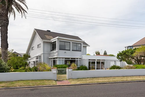 Milnerton Central, Milnerton