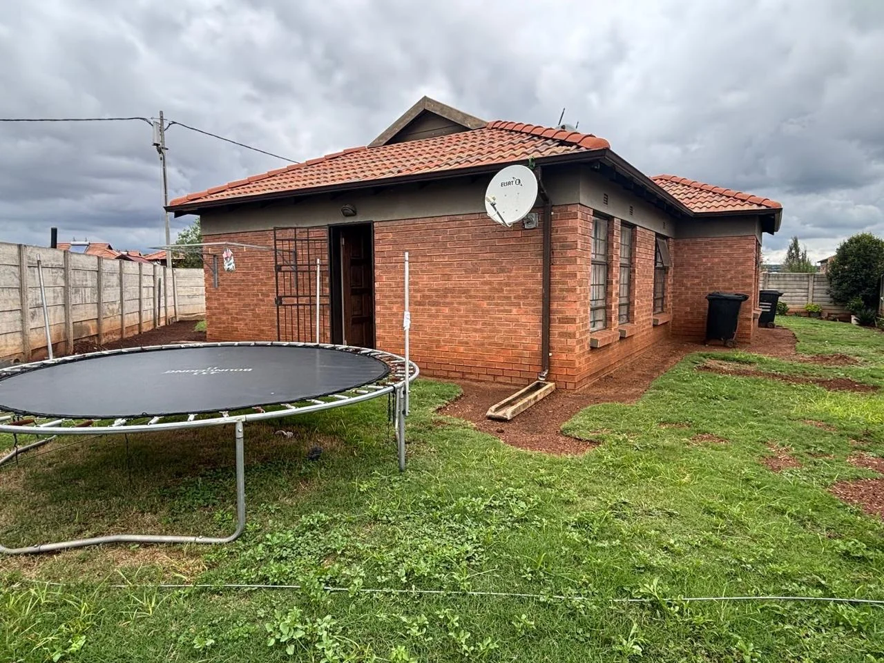 Secure Estate Living Meets Warm Family Comfort – Home in Clayville