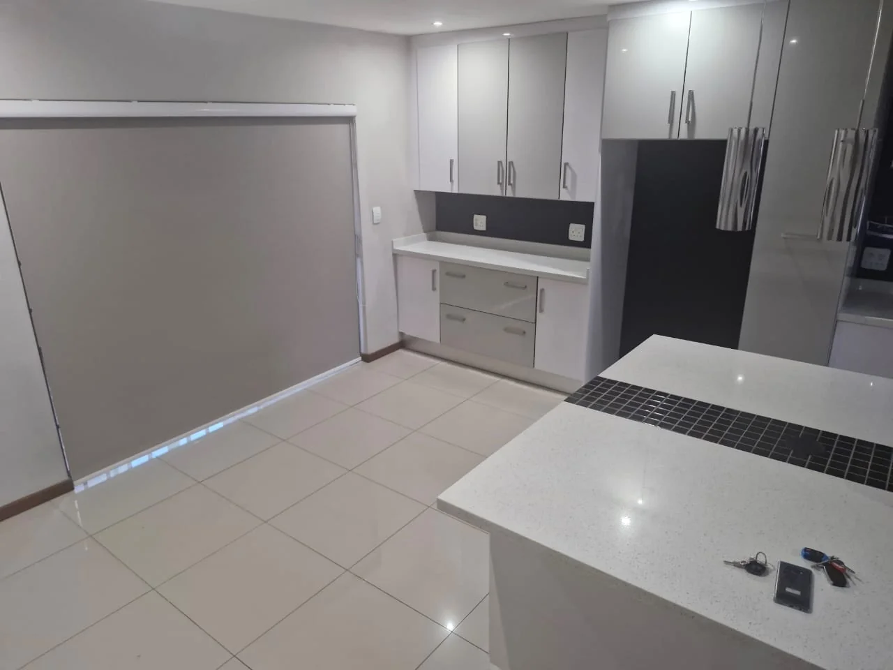 Introducing a modern, move-in ready rental property in Glen Marais.
