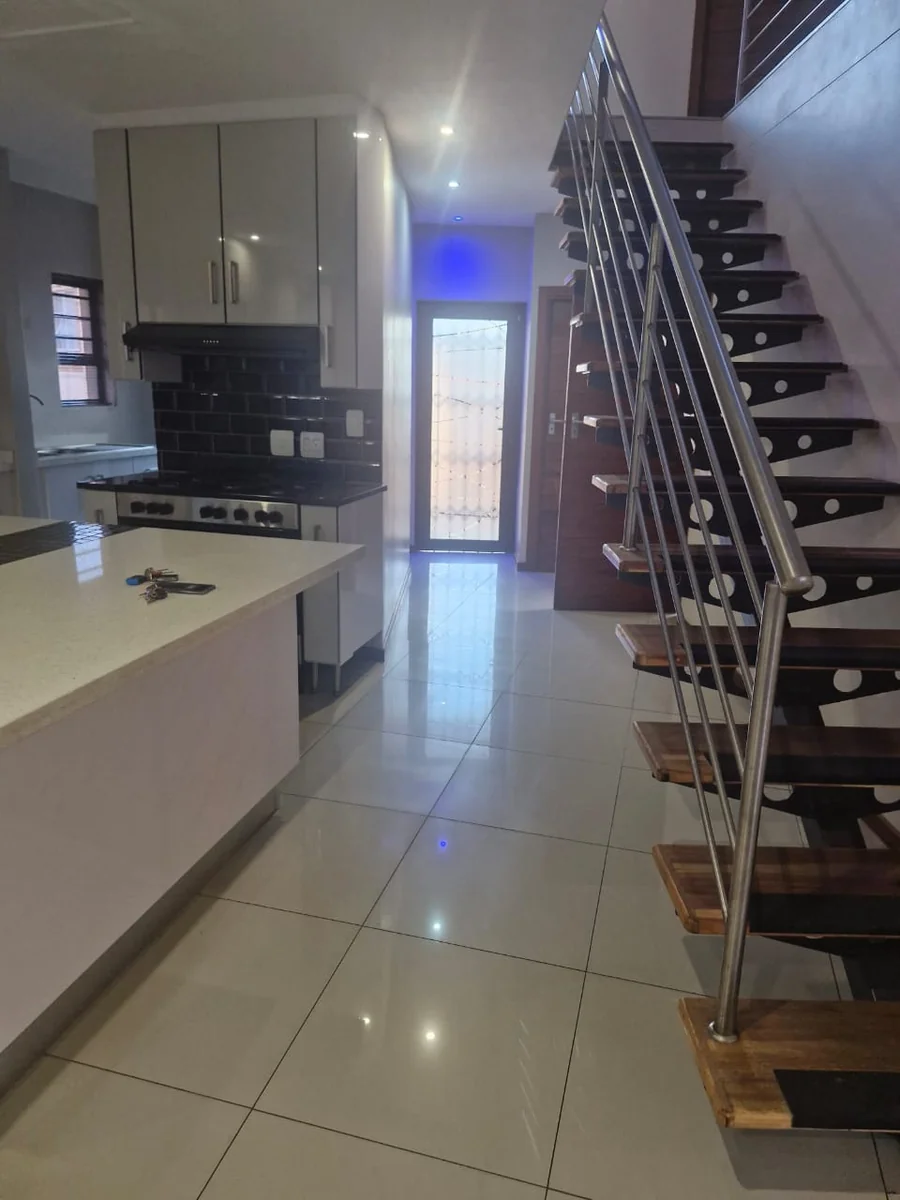 Introducing a modern, move-in ready rental property in Glen Marais.