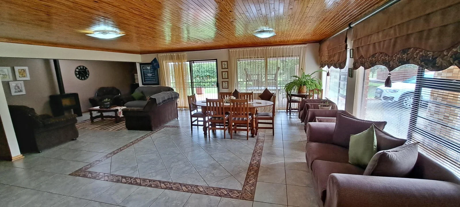 Exceptional and Very well-maintained smallholding for sale