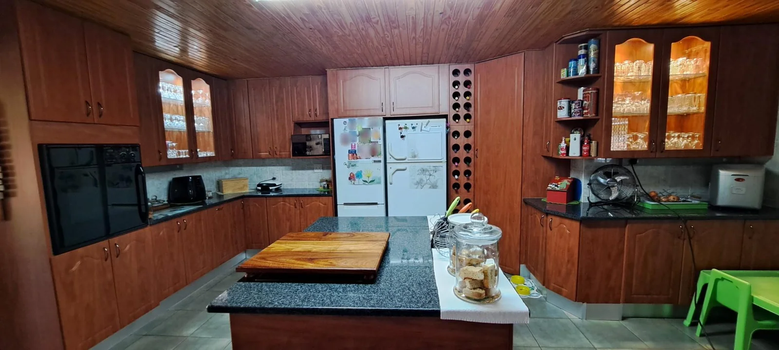 Exceptional and Very well-maintained smallholding for sale