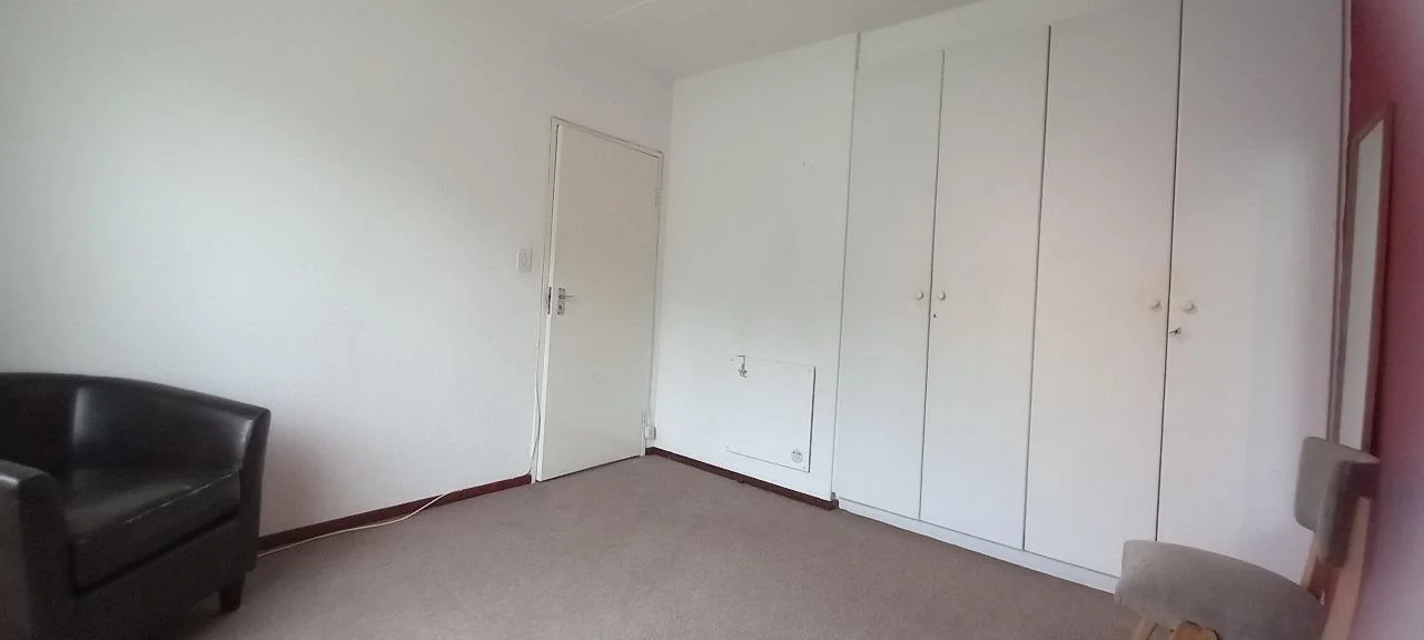 LOCK UP & GO LUXURY! STUNNING 2-BED UNIT IN REMBRANDT PARK