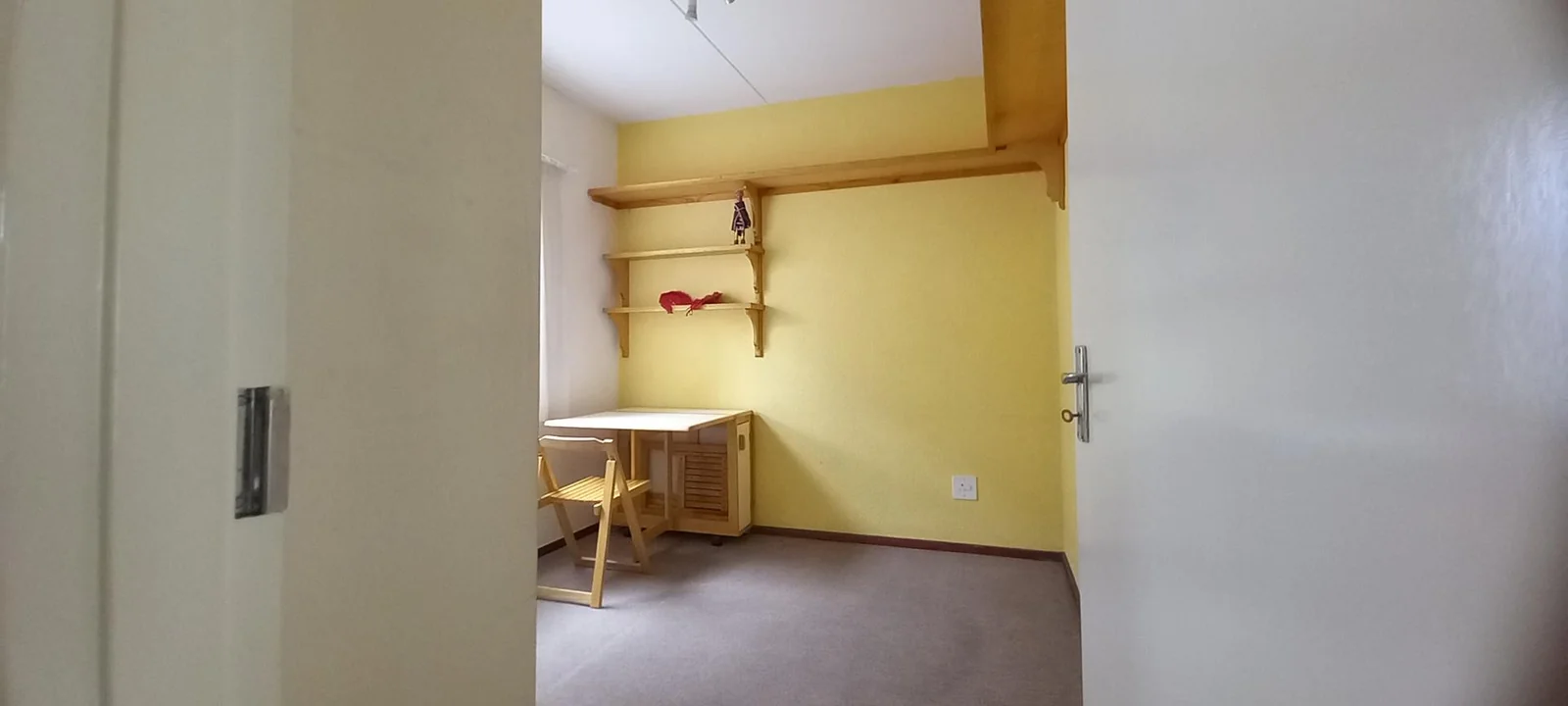 LOCK UP & GO LUXURY! STUNNING 2-BED UNIT IN REMBRANDT PARK