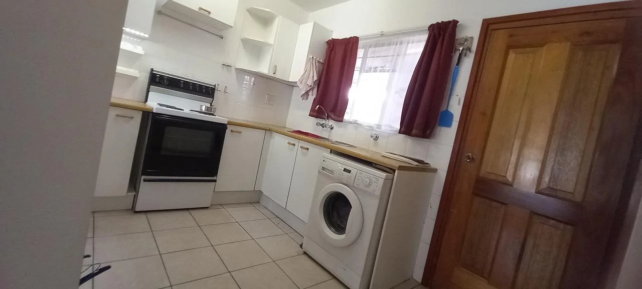 LOCK UP & GO LUXURY! STUNNING 2-BED UNIT IN REMBRANDT PARK