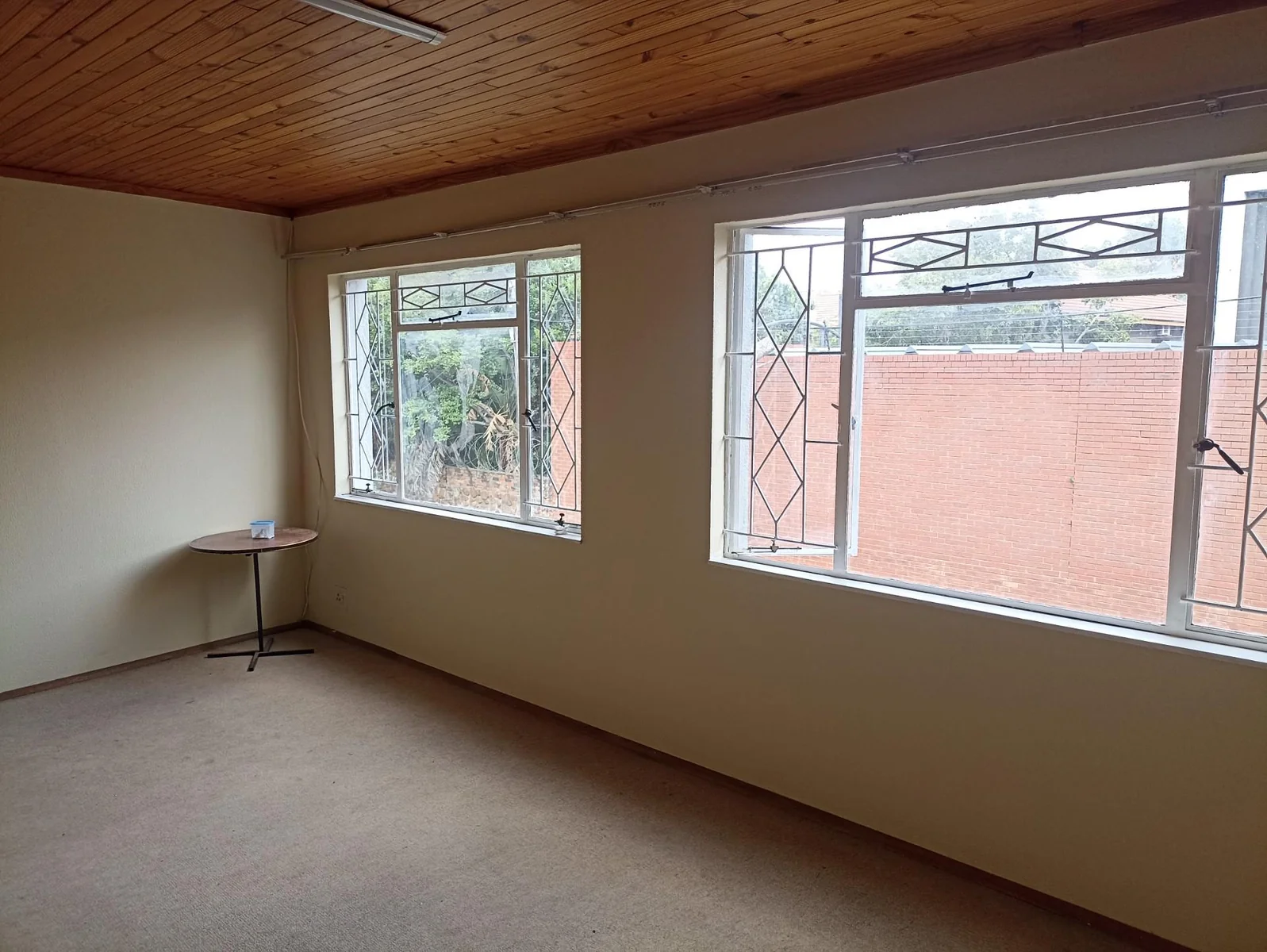 LOVELY HUGE FAMILY HOME TO LET IN LYNNWOOD GLEN!!