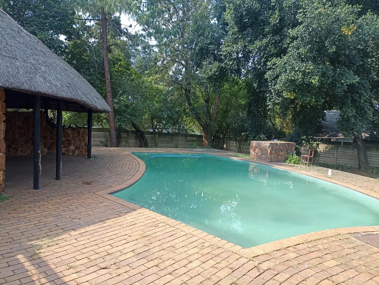 LOVELY HUGE FAMILY HOME TO LET IN LYNNWOOD GLEN!!