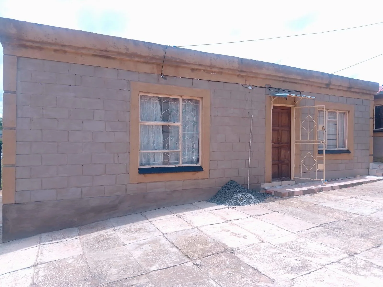 Student accommodation for sale in Bluegumbosch Phuthaditjhaba