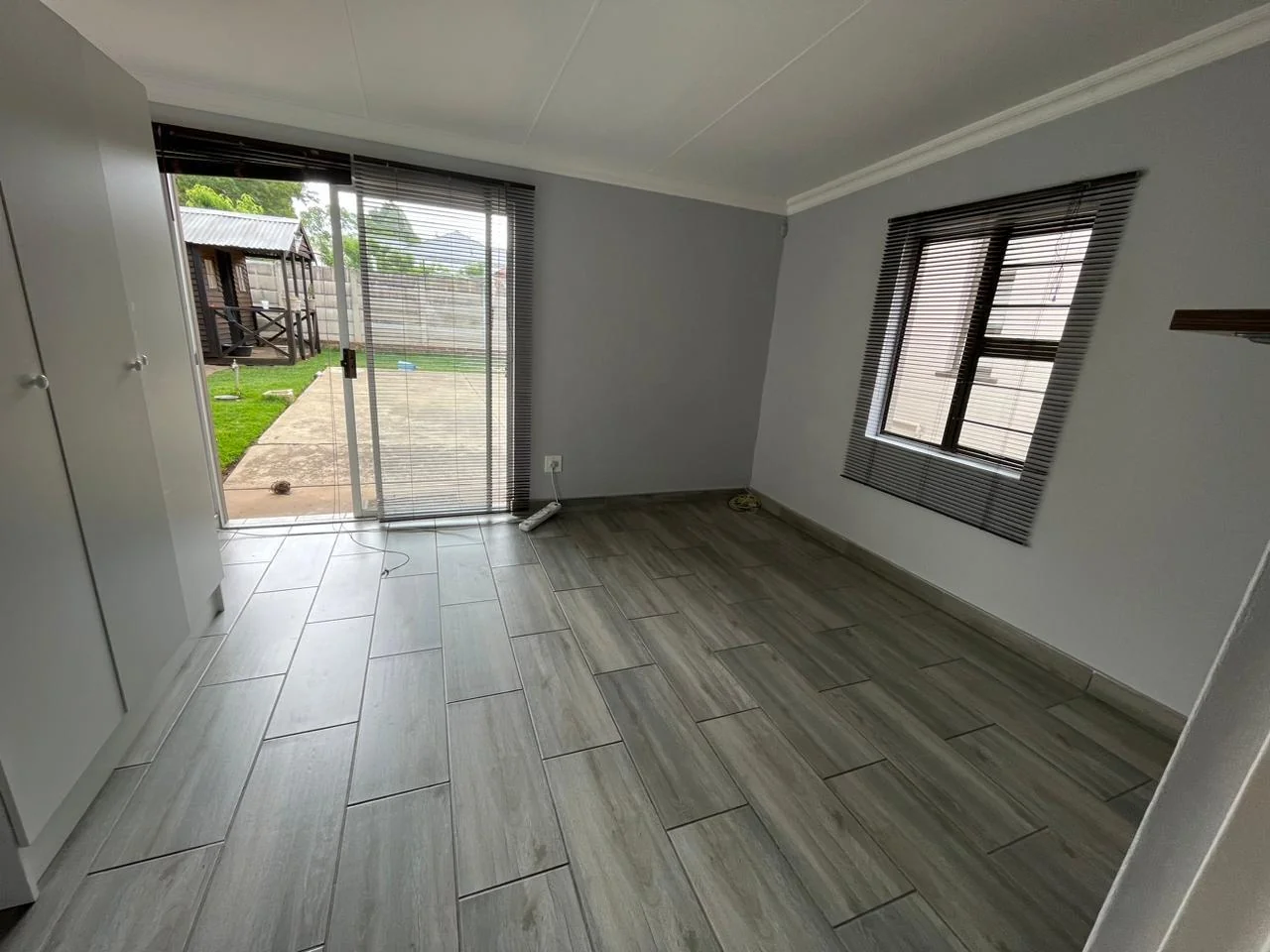 Urgent Sale !  Three bedroom home in Eureka.