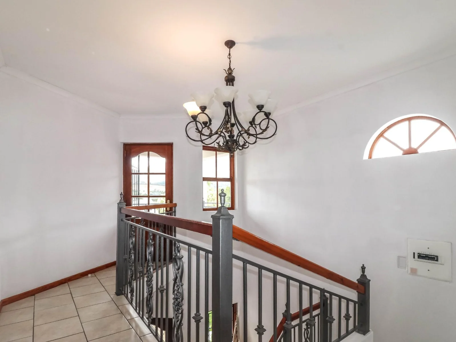 Family home with Excellent Views