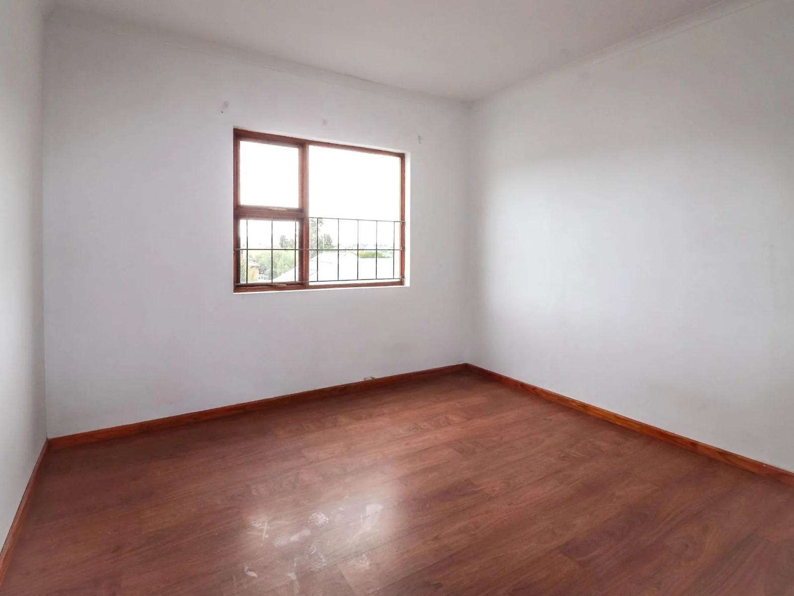 Family home with Excellent Views