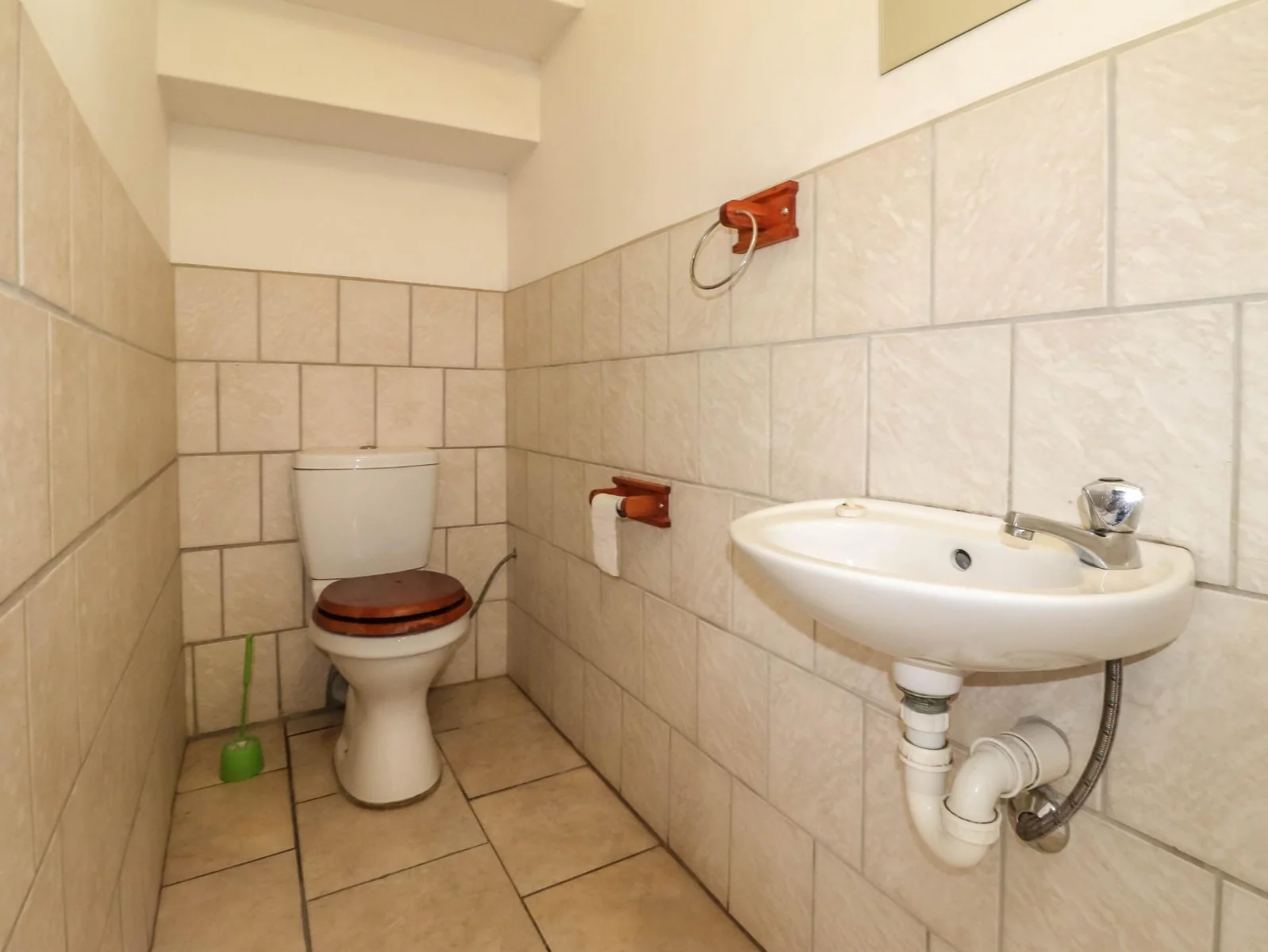 Family home with Excellent Views