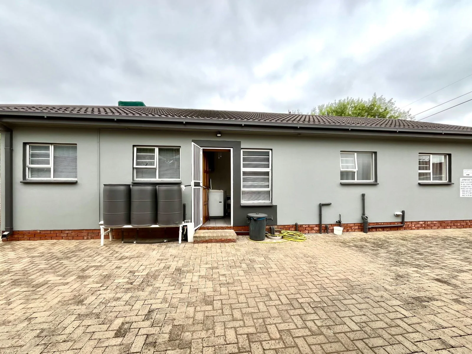 Picture perfect dual purpose property