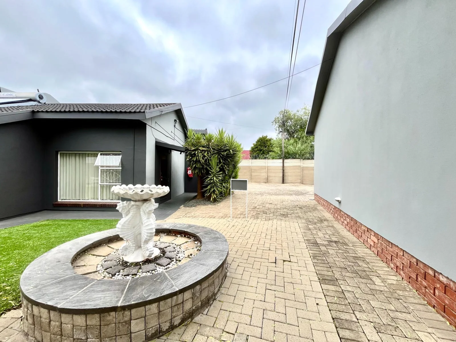 Picture perfect dual purpose property