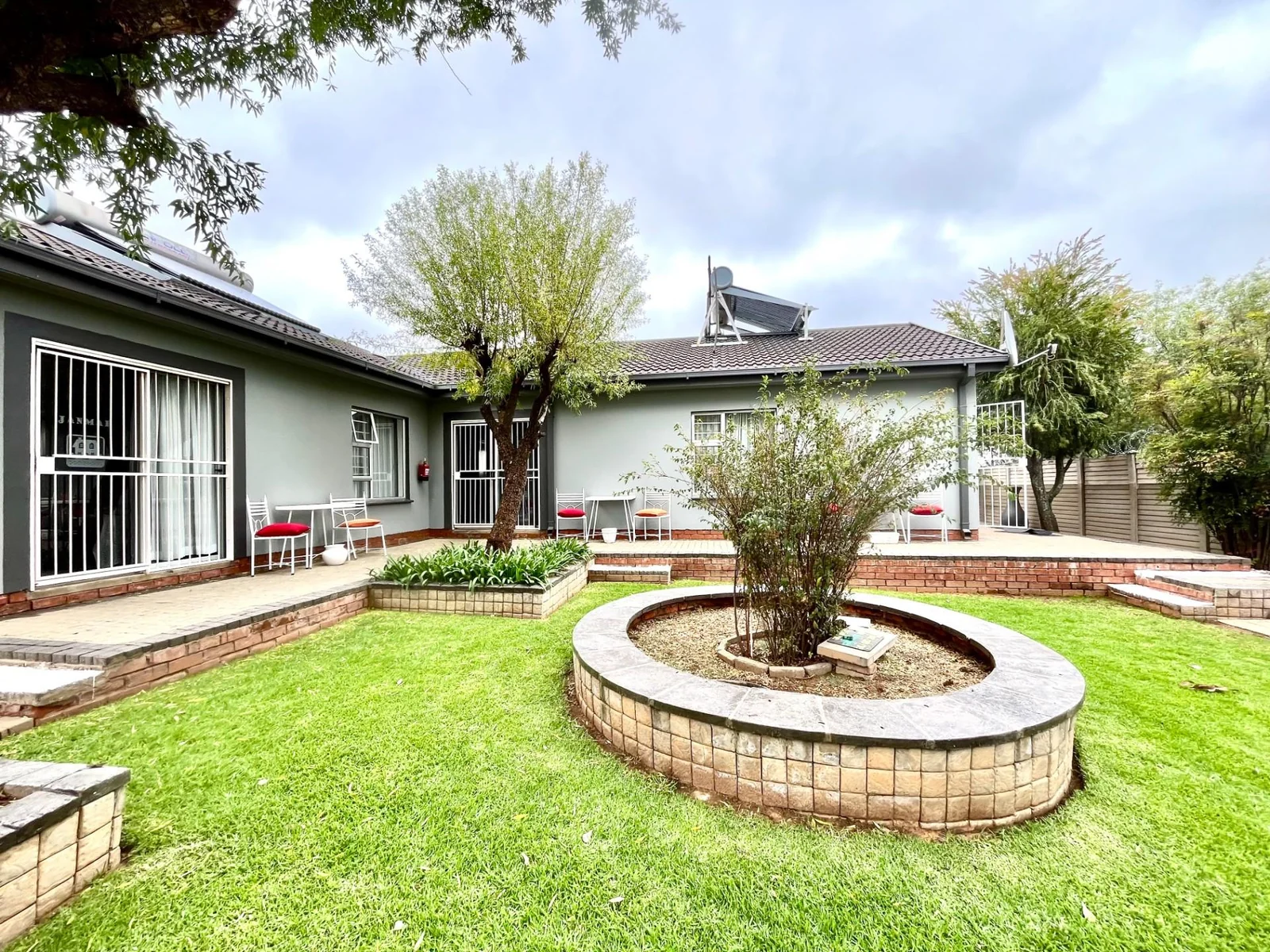 Picture perfect dual purpose property