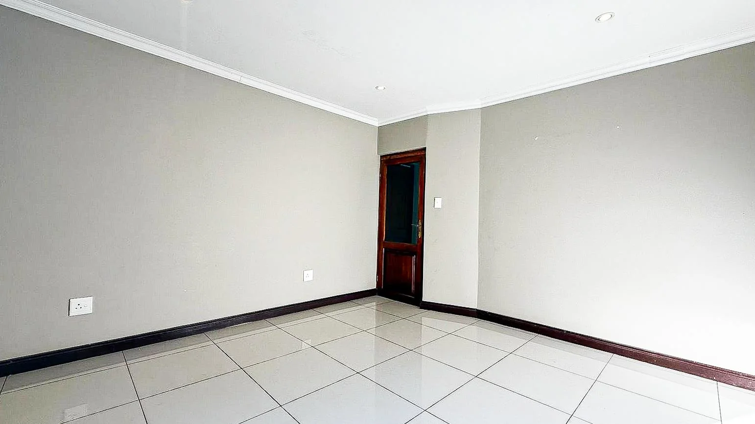 Elegant 5 Bedroom Family Home To Let In PineHaven