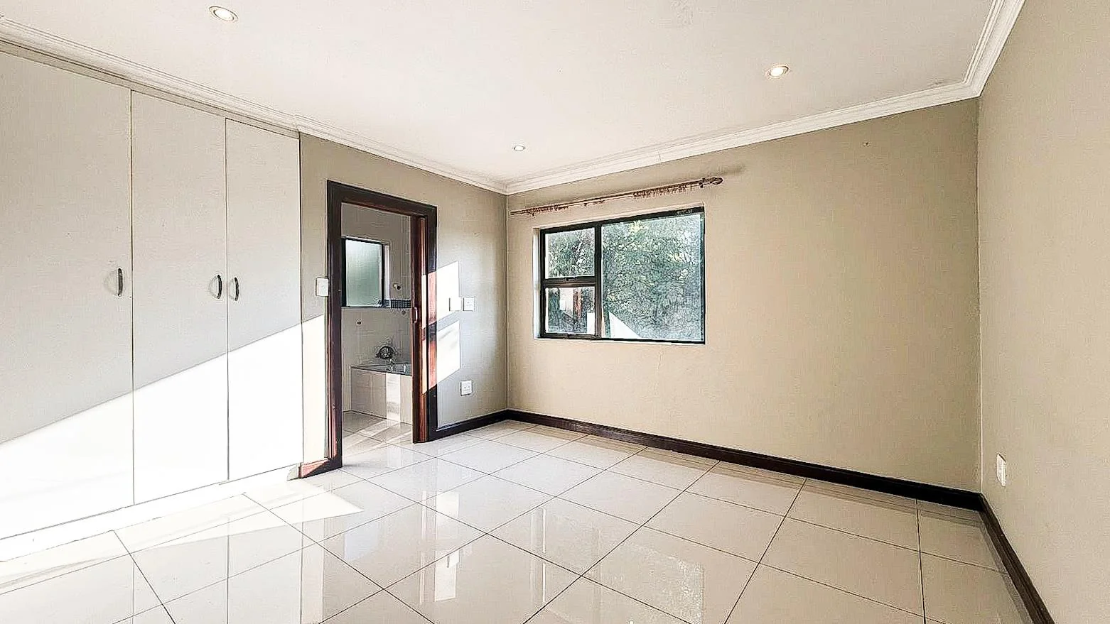 Elegant 5 Bedroom Family Home To Let In PineHaven