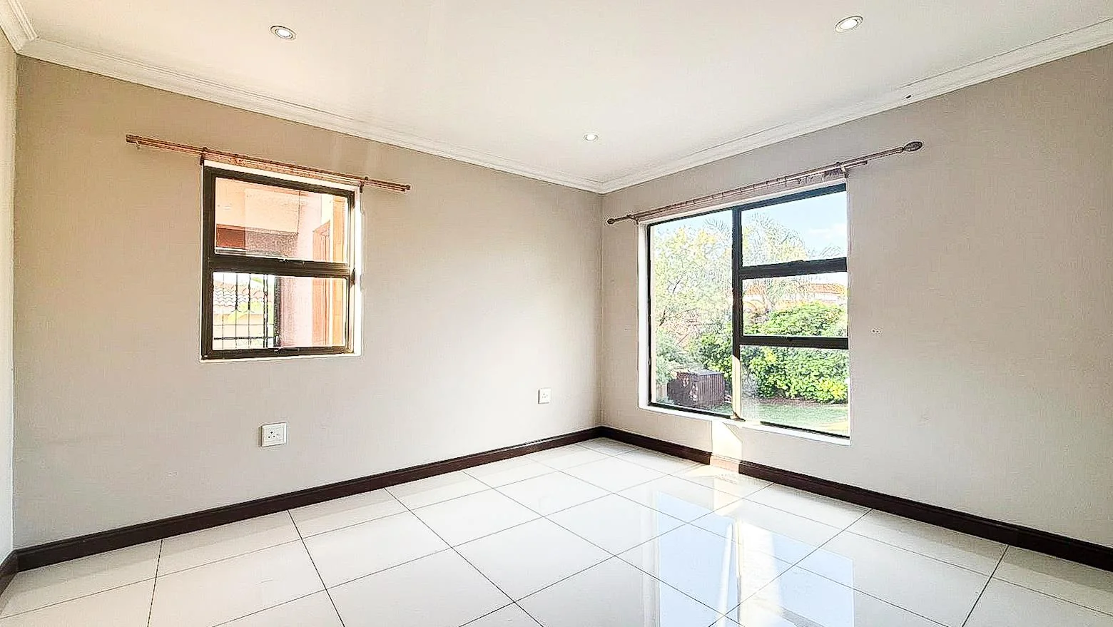 Elegant 5 Bedroom Family Home To Let In PineHaven