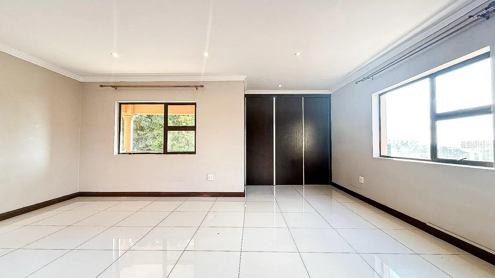 Elegant 5 Bedroom Family Home To Let In PineHaven