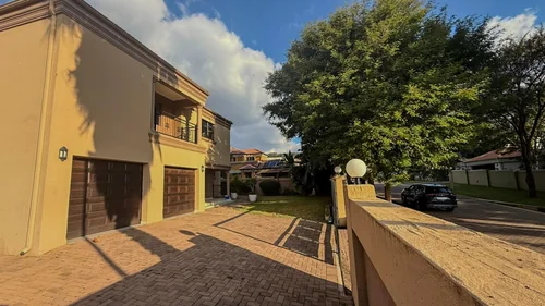 260 Mountain Side, Pinehaven, Krugersdorp