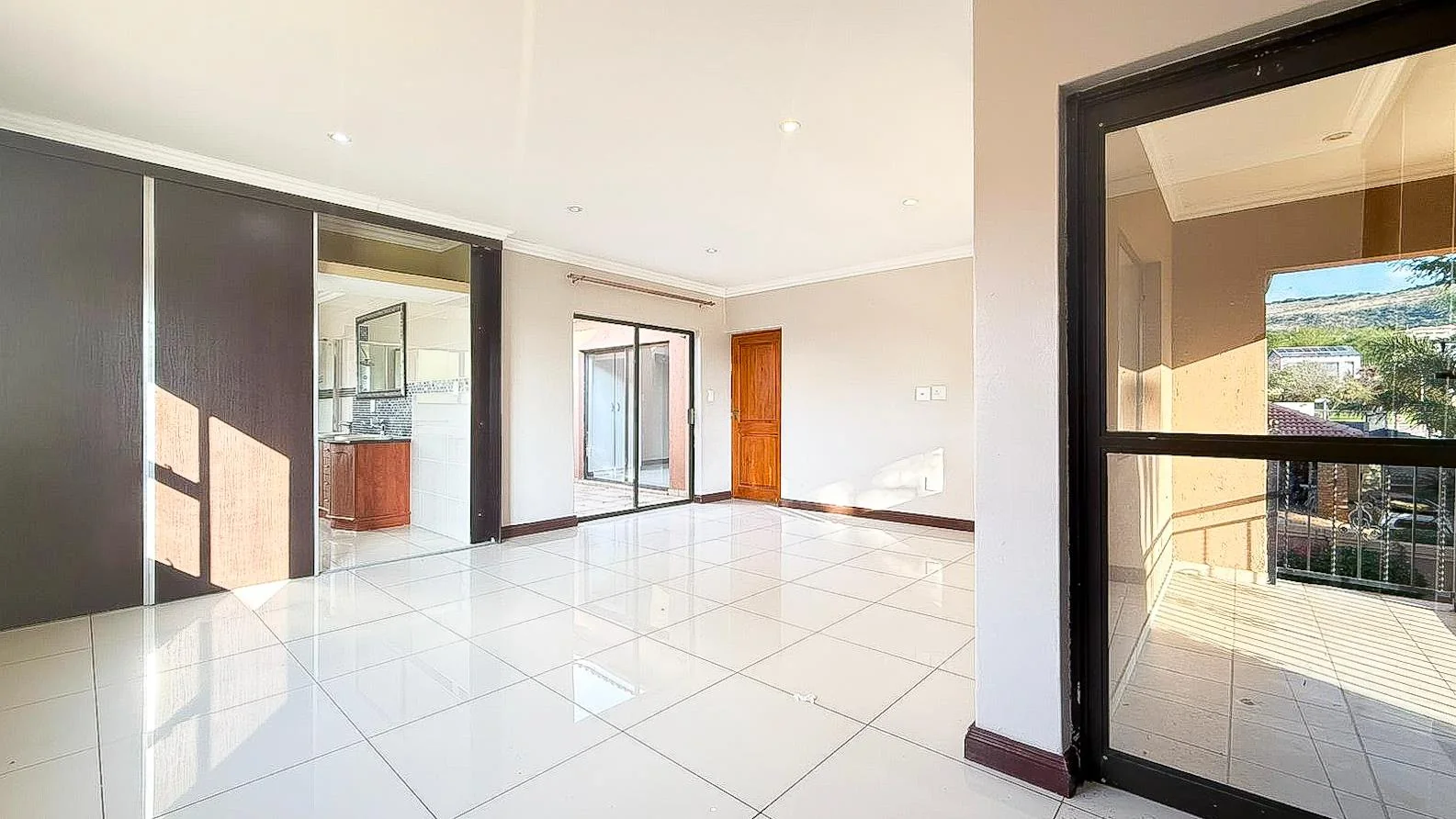 Elegant 5 Bedroom Family Home To Let In PineHaven