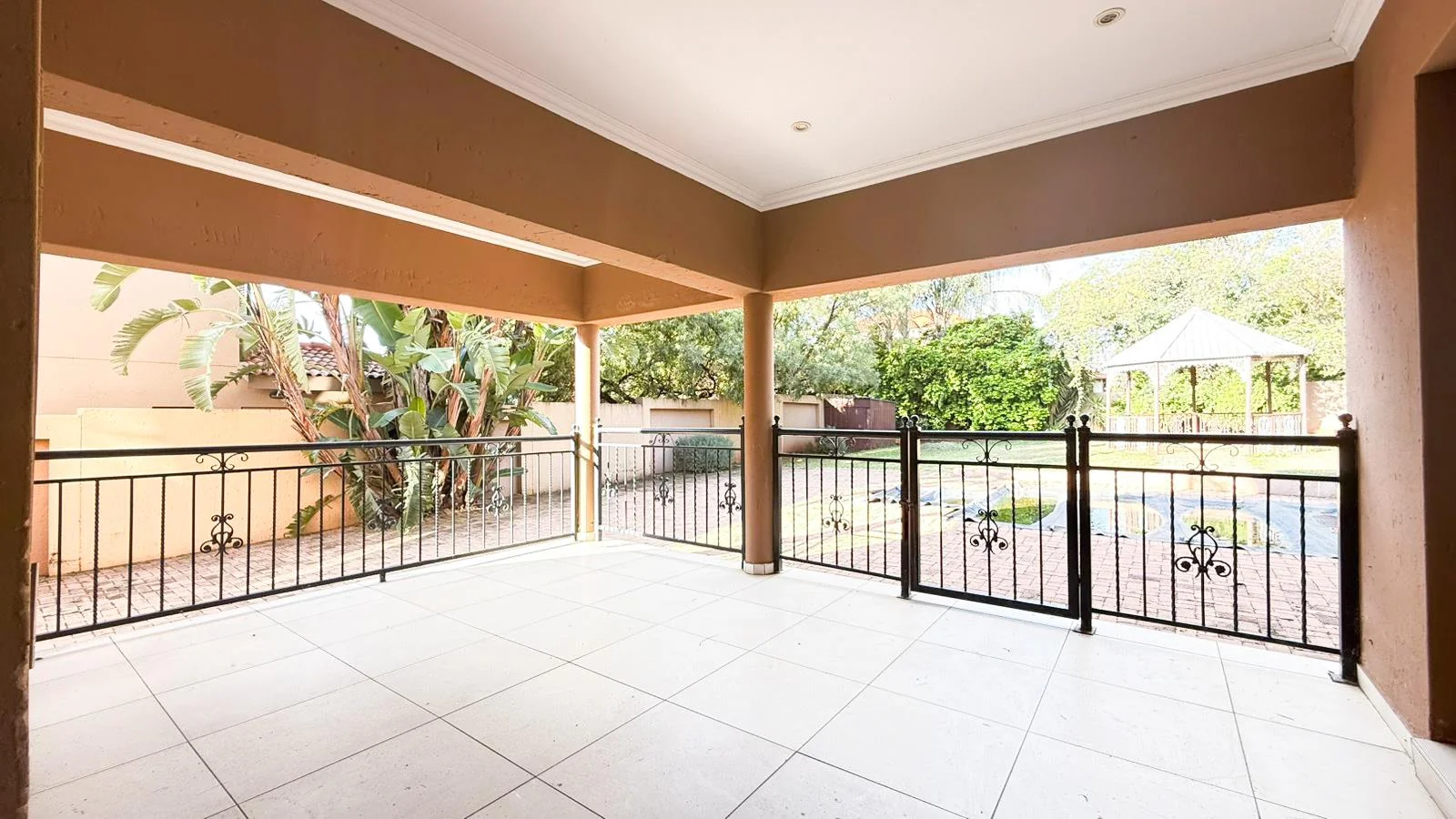 Elegant 5 Bedroom Family Home To Let In PineHaven