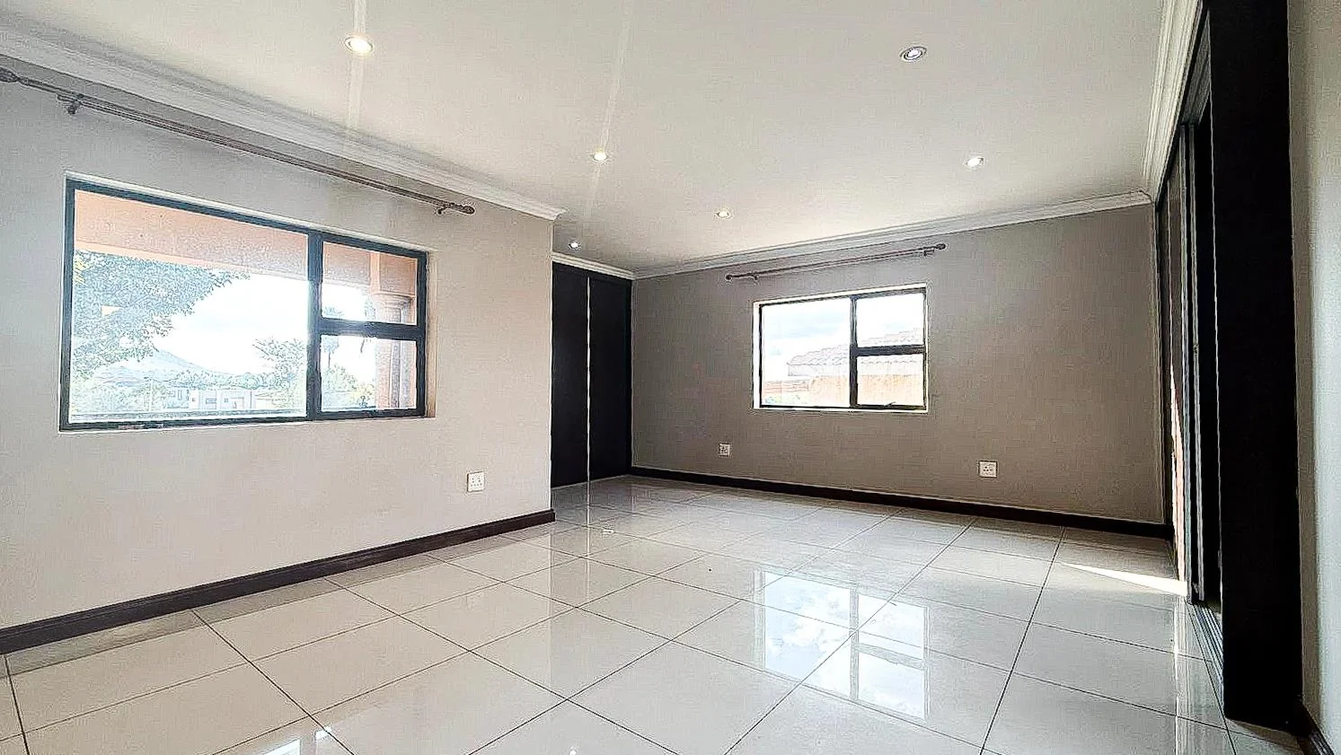 Elegant 5 Bedroom Family Home To Let In PineHaven